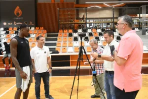 Ολα όσα έγιναν στη Media Day του Προμηθέα - Βίντεο με δηλώσεις Βόβορα, Δίπλαρου και Κούλη Ολα όσα έγιναν στη Media Day του Προμηθέα - Βίντεο με δηλώσεις Βόβορα, Δίπλαρου και Κούλη