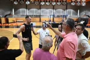 Ολα όσα έγιναν στη Media Day του Προμηθέα - Βίντεο με δηλώσεις Βόβορα, Δίπλαρου και Κούλη Ολα όσα έγιναν στη Media Day του Προμηθέα - Βίντεο με δηλώσεις Βόβορα, Δίπλαρου και Κούλη