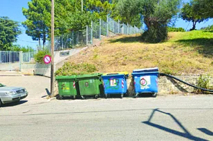 Βούντενη: Οι κάτοικοι παραπονιούνται για την καθαριότητα – Υγειονομικός κίνδυνος οι ακάθαρτοι κάδοι