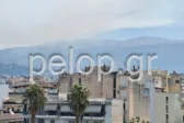 Πάτρα: Στάχτες πέφτουν στην πόλη – Ο καπνός της Αιγιάλειας έκρυψε τον ορίζοντα ΦΩΤΟ