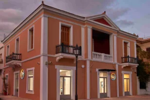 ΔΕΗ: Με περισσότερα από 100 καταστήματα νέας γενιάς επαναπροσδιορίζει την εμπειρία εξυπηρέτησης