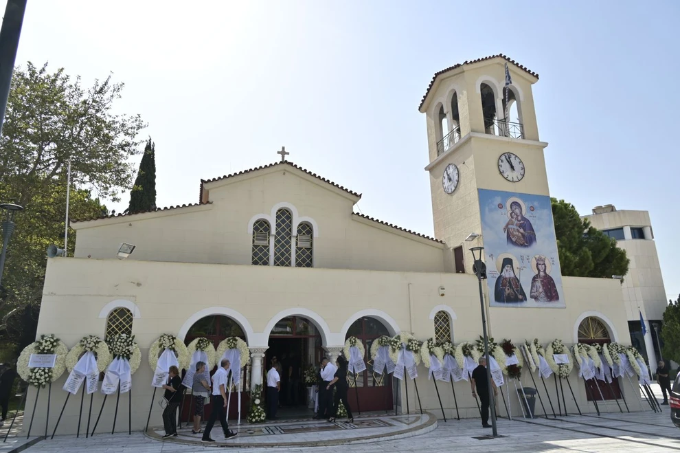 Δημήτρης Κόκοτας: Το τελευταίο αντίο σήμερα στην Αγία Βαρβάρα – Σε στενό κύκλο η ταφή, συντετριμμένη η σύζυγός του
