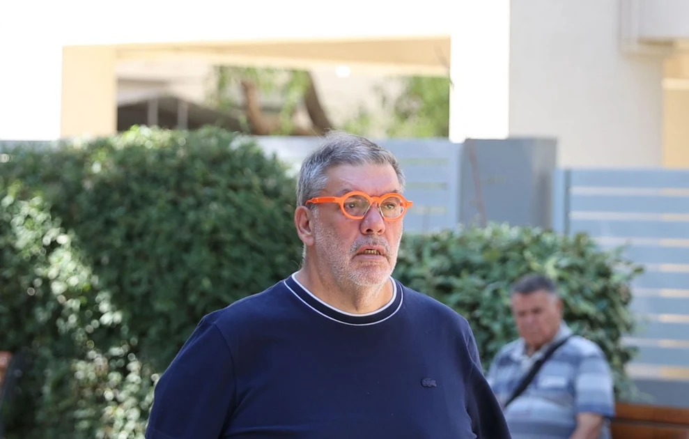 Στέλιος Ράμφος: Συγκίνηση στο τελευταίο «αντίο» – Πλήθος κόσμου στο Χαλάνδρι
