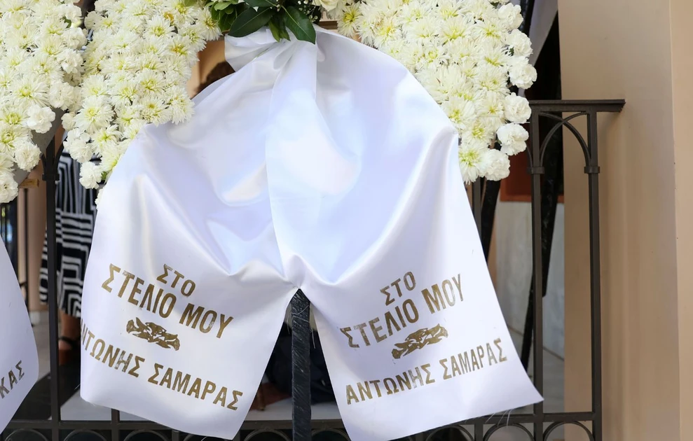 Στέλιος Ράμφος: Συγκίνηση στο τελευταίο «αντίο» – Πλήθος κόσμου στο Χαλάνδρι