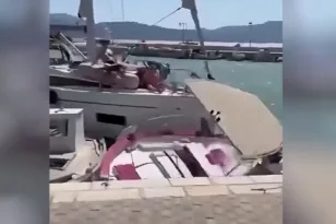 Λευκάδα: Βίντεο από τη στιγμή που ιστιοφόρο πέφτει πάνω σε δεμένα σκάφη στον Κάλαμο