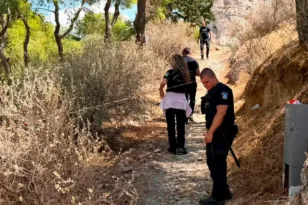 Θρίλερ στον Λυκαβηττό: Πτώμα σε προχωρημένη σήψη μέσα σε σπηλιά – Το εντόπισε ιερέας
