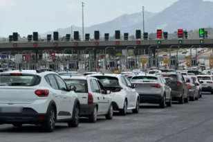 Κίνηση: Μποτιλιάρισμα στην Αθηνών-Κορίνθου – Επιστρέφουν οι εκδρομείς στην Αθήνα