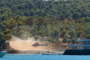 Ελικόπτερο προσγειώθηκε σε παραλία στις Σπέτσες – Συνελήφθη ο πιλότος