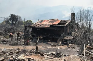 Αυτά είναι τα κακουργήματα με τα οποία είναι αντιμέτωποι οι δύο συλληφθέντες για τη φωτιά στη Βοιωτία