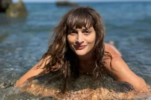 «Ξέρω πού θα σε πονέσει και πού θα σε χτυπήσω»: Η αυτοκριτική της Μαρίας Κωνσταντάκη