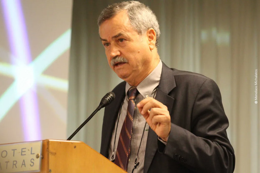 «Στα χαρακώματα» οι συμβασιούχοι του ΕΑΠ - Η παραίτηση Σήφη Μπουζάκη άνοιξε νέο μέτωπο «Στα χαρακώματα» οι συμβασιούχοι του ΕΑΠ - Η παραίτηση Σήφη Μπουζάκη άνοιξε νέο μέτωπο