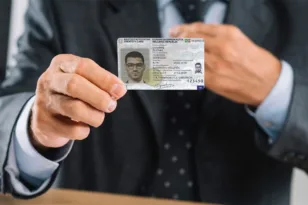 Αν δεν βγάλατε νέα ταυτότητα ή δεν έχετε διαβατήριο, ξεχάστε τα ταξίδια!