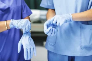 Υπερεργασία και χαμηλές αμοιβές αδειάζουν το ΕΣΥ και τα νοσηλευτικά τμήματα