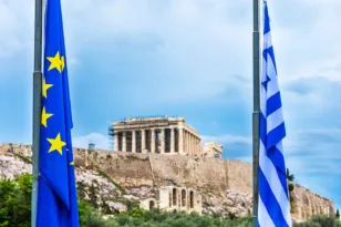 ΥΠΟΙΚ: Πάνω από 2 δισ. το όφελος από την πρόωρη αποπληρωμή του χρέους