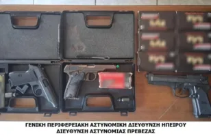 Πρέβεζα: Σπίτι-οπλοστάσιο με δεκάδες όπλα και πυρομαχικά