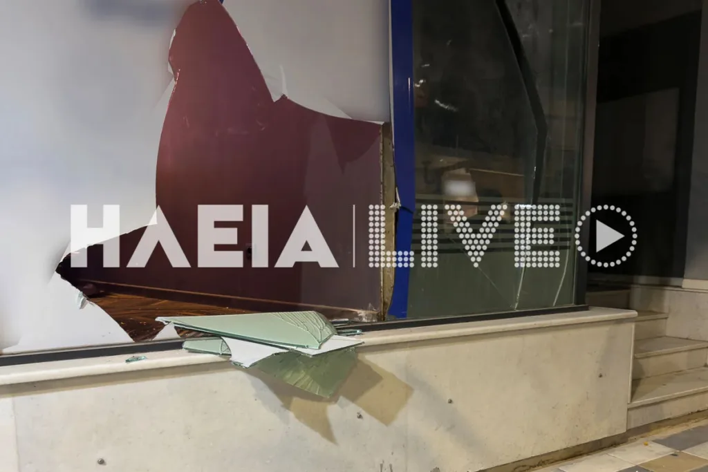 Πεδίο μάχης το κέντρο του Πύργου: Άγρια συμπλοκή νεαρών, έσπασαν τζαμαρία και πλακώθηκαν στο ξύλο