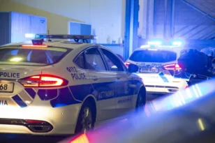 Μυστήριο στην Κύπρο: Απανθρακωμένη σορός έξω από καμένο αυτοκίνητο