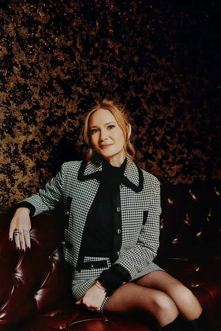 ACOTAR: Η Sarah J. Maas αποκάλυψε δύο νέα βιβλία – Στα ελληνικά σχεδόν ταυτόχρονα Η συγγραφέας Sarah J. Maas