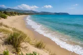 Πώς η Πελοπόννησος κερδίζει από την ακρίβεια στις μετακινήσεις - Φθηνότερες διακοπές, νέα resorts, μεγάλες επενδύσεις