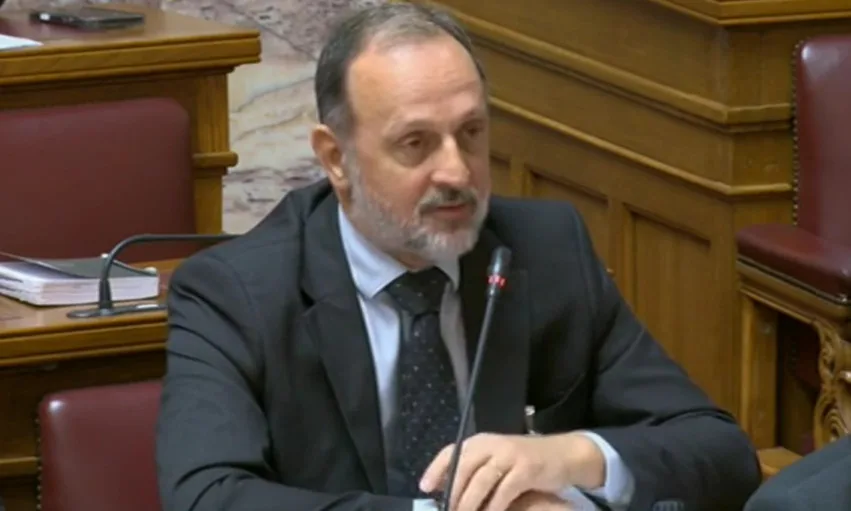 Πλάτανος Αιγιάλειας: Από ήσυχο χωριό έγινε προορισμός ζωής - Η ιστορία του Τζέφρι και του Γουόλτερ Πλάτανος Αιγιάλειας: Από ήσυχο χωριό έγινε προορισμός ζωής - Η ιστορία του Τζέφρι και του Γουόλτερ