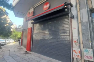 Θεσσαλονίκη: Πήρε καραμπίνα και γύρισε για ένα μπουκάλι ουίσκι – Κακούργημα για τον 38χρονο