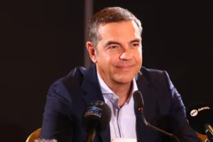 Τσίπρας στη Θεσσαλονίκη: «Οι τράπεζες είναι καρτέλ» – Στο στόχαστρο ολιγοπώλια και τεκμαρτή φορολόγηση