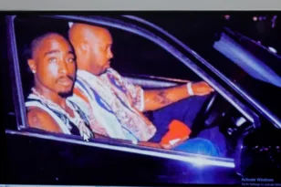 Δίκη για τη δολοφονία του Tupac: «Δεν πάτησε τη σκανδάλη, αλλά σχεδίασε τον φόνο» λέει η εισαγγελία