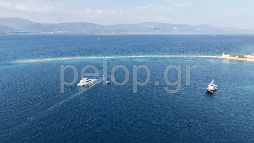Δρέπανο: Ξεκόλλησε το αμερικανικό γιοτ από τα αβαθή – Δείτε τη στιγμή της αποκόλλησης ΦΩΤΟ ΒΙΝΤΕΟ Δρέπανο: Ξεκόλλησε το αμερικανικό γιοτ από τα αβαθή – Δείτε τη στιγμή της αποκόλλησης ΦΩΤΟ ΒΙΝΤΕΟ
