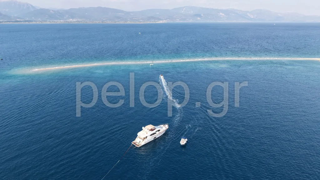 Δρέπανο: Ξεκόλλησε το αμερικανικό γιοτ από τα αβαθή – Δείτε τη στιγμή της αποκόλλησης ΦΩΤΟ ΒΙΝΤΕΟ Δρέπανο: Ξεκόλλησε το αμερικανικό γιοτ από τα αβαθή – Δείτε τη στιγμή της αποκόλλησης ΦΩΤΟ ΒΙΝΤΕΟ
