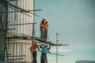 Νόμιμη μετανάστευση για εργασία: 64.095 εγκρίσεις και άνοδος 44,2%