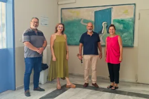 Πάτρα: Φωτεινός σηματοδότης έξω από το 12ο Λύκειο – Στο σχολείο ο Χαράλαμπος Μπονάνος