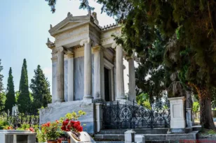 Πολιτιστική εκδήλωση του Δήμου Πατρέων στο Α΄ Δημοτικό Κοιμητήριο Πατρών