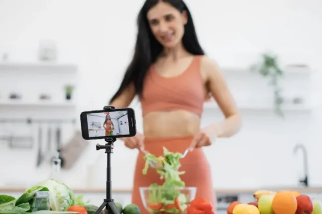 TikTok και Instagram: Το 68% των συμβουλών διατροφής είναι παραπλανητικό