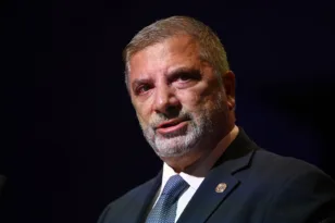 Γιώργος Πατούλης: Τι απαντά για τα ιατρεία και τις δομές στη Θεσσαλονίκη