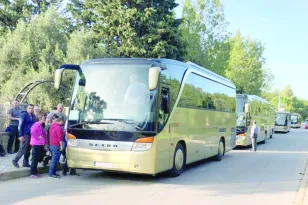 Μείωση 90% στις σχολικές εκδρομές