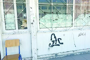 Συμπτύξεις τμημάτων σε κοντέινερ του 3ου Γυμνασίου: 18 χρόνια σχολείο σε κουτιά