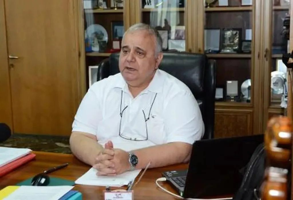 Τι είναι τελικά η «κβαντική ιατρική»; - «Δεν υπάρχει» τονίζει ο πρώην πρύτανης του Πανεπιστημίου Πατρών Γιώργος Παναγιωτάκης