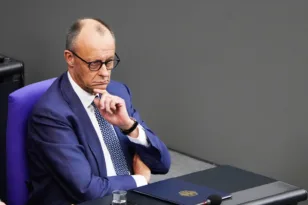 Γερμανία: Ερχεται κι άλλη πίεση για τον Μερτς