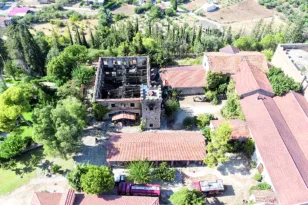 Achaia Clauss: Σώθηκε η ιστορική μνήμη, μιλά στην «Π» ο πρόεδρος του Ιστορικού Αρχείου της οινοποιίας, Περικλής Μπαλτάς