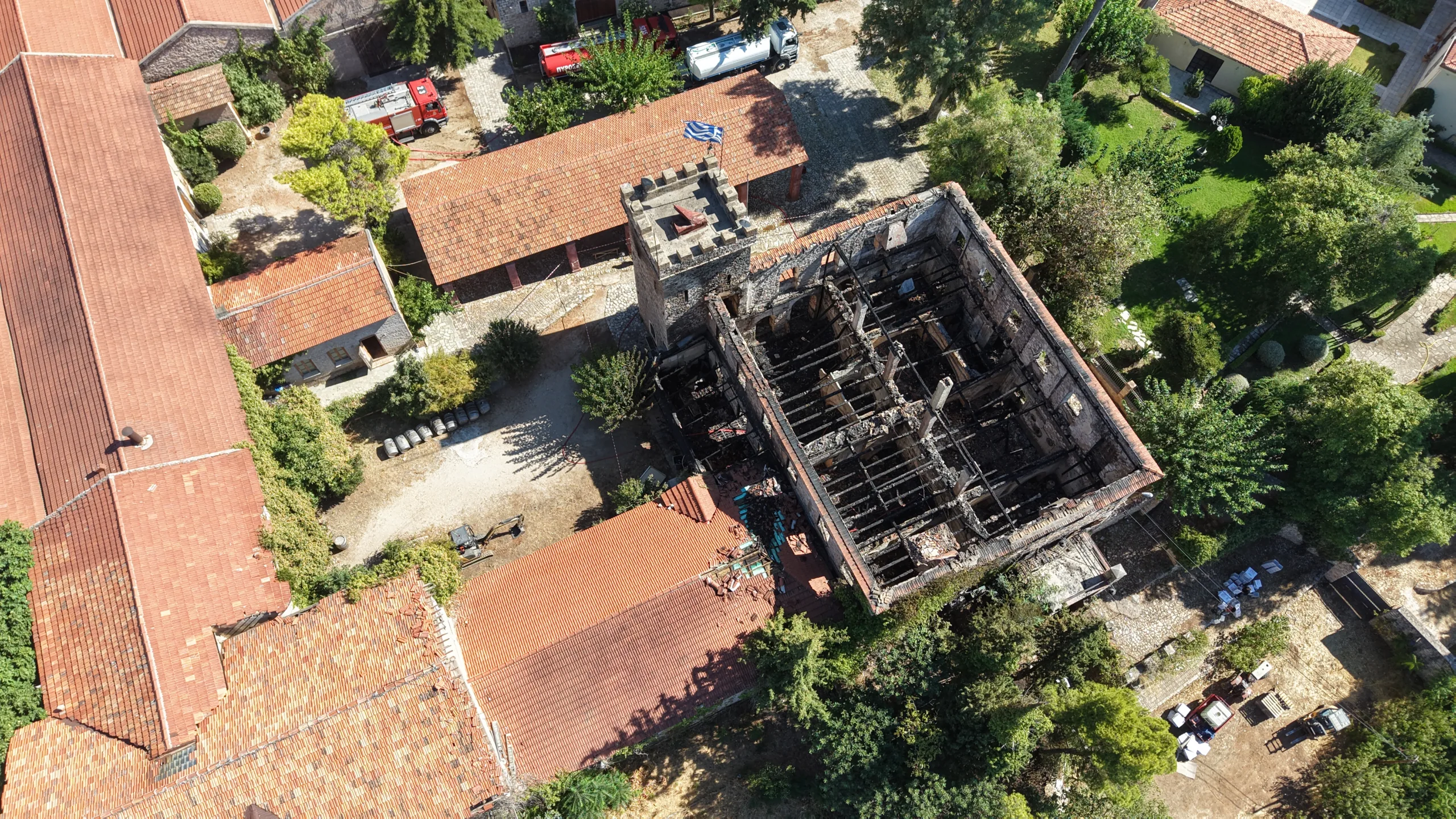 Κρίσιμα ερωτήματα μετά την πυρκαγιά της Αχάια Κλάους: Ηταν επαρκώς προστατευμένη;