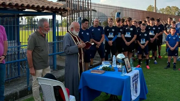 Θύελλα Πατρών: Με χαμόγελα ο αγιασμός της ομάδας ΦΩΤΟ
