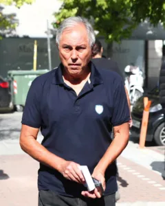 Ράγισαν και οι πέτρες στο τελευταίο «αντίο» στον σπουδαίο Σούλη Μαρκόπουλο