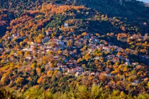 Το χωριό της Πελοποννήσου που «μετακόμιζε» κάθε χειμώνα