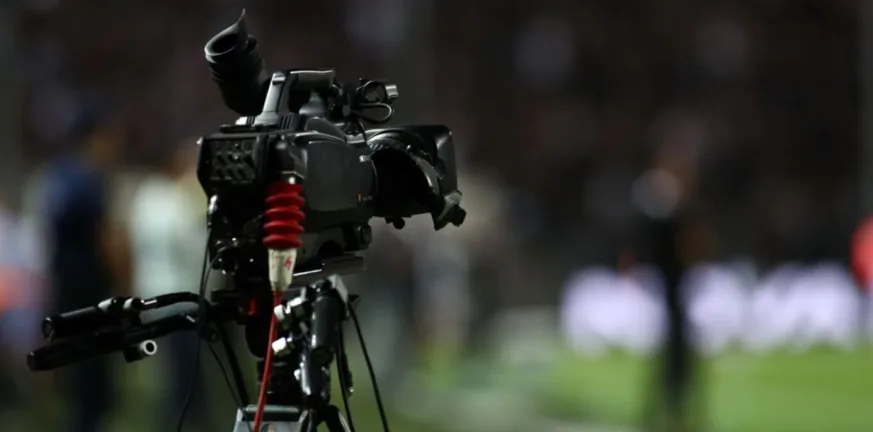 Super League: Πέρασε ομόφωνα η πρόταση Μαρινάκη για Deloitte – Απορρίφθηκε το «δια 14» του Αλαφούζου