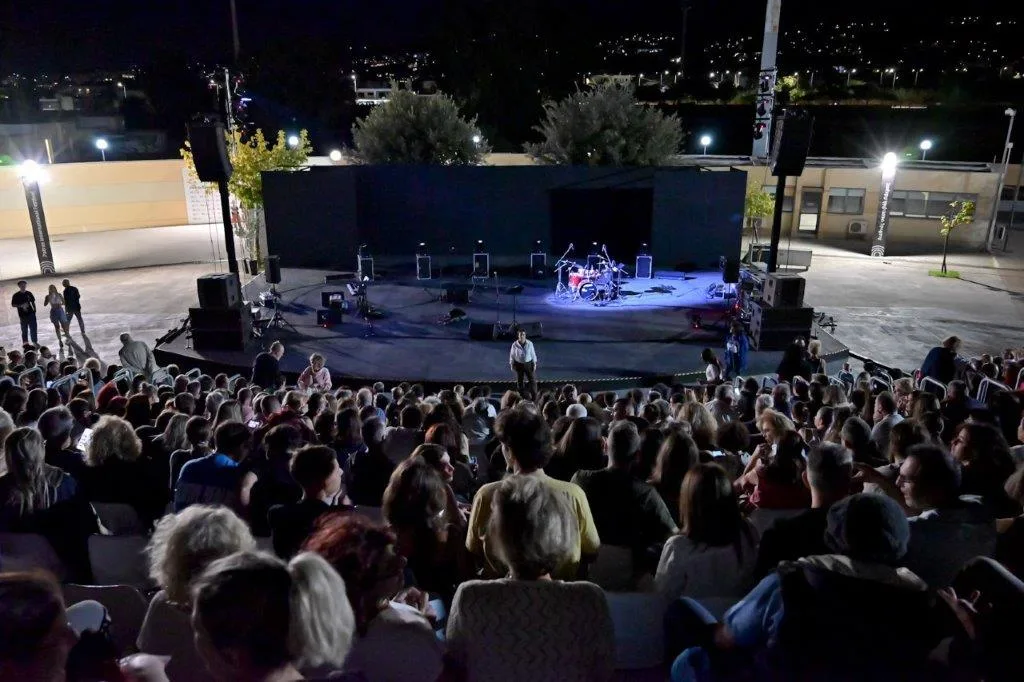 Χρήστος Θηβαίος στην Πάτρα: 30 χρόνια μουσικής σε μία βραδιά στο Θερινό Δημοτικό Θέατρο Χρήστος Θηβαίος στην Πάτρα: 30 χρόνια μουσικής σε μία βραδιά στο Θερινό Δημοτικό Θέατρο