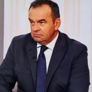 Τα μέτρα των 2,2 δις ευρώ μπαίνουν στο μικροσκόπιο: Πόσα θα μείνουν στην τσέπη; Τα μέτρα των 2,2 δις ευρώ μπαίνουν στο μικροσκόπιο: Πόσα θα μείνουν στην τσέπη;