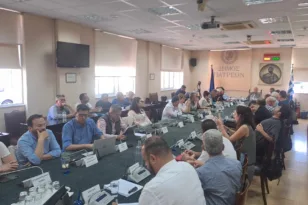 Ρευστότητα και βαρίδια: Τι έδειξε ο ισολογισμός του Δήμου Πατρέων για το 2025