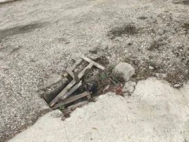 Πάτρα: Ανοιχτό φρεάτιο παγίδα για τα αυτοκίνητα στην οδό Λεύκας