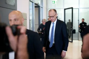 Γερμανία-εκλογές: Καταρρέει ο Μερτς, μίλησε πάλι για αποτέλεσμα καταστροφή…
