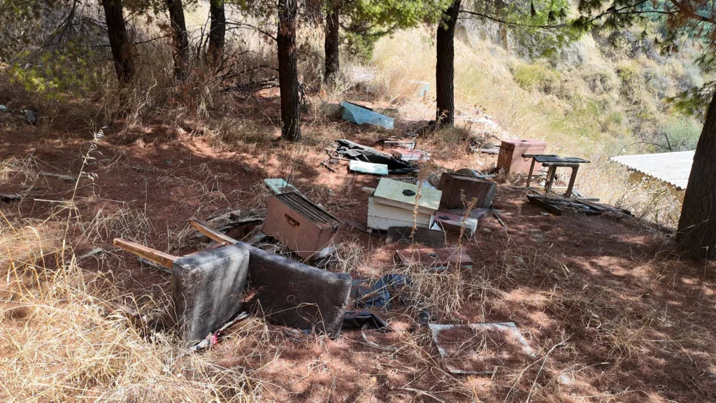 Πάτρα: «Εγκλημα» στη Γούβα - Ναρκωτικά, διαλυμένοι κάδοι, σπασμένη παιδική χαρά Πάτρα: «Εγκλημα» στη Γούβα - Ναρκωτικά, διαλυμένοι κάδοι, σπασμένη παιδική χαρά